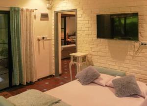The Rising Sun Farm Karjat - Luxury Stays - Couple Friendly