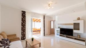 House Bolero with pool by Villas Guide