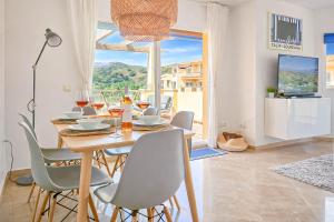 1 bed penthouse apt in Calahonda
