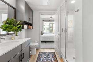 Elevated Contemporary 2BR 2BA with Balcony