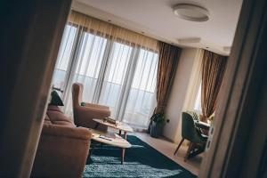 LUXURY APARTAMENT NEAR THE SEA