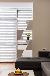 City Center Apartment Cozy 1BR with Patio by PikHost