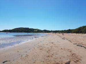 Country Chalet • 5 Min to Beach • Golf Nearby - Pass the Keys