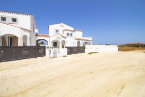 Villa with pool Chiostro 2