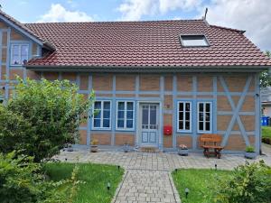 Idyllic apartment with garden