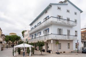 Homiday - Hotel Centrale