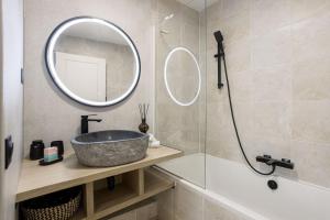 SOLEA - Vieux Port, Terrasse, Plages & Palais