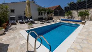 Villa Tina Desne by Villas Guide