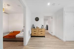 Stylish City Living - Fabulous 2 Bedroom Apartment - Liverpool City Centre