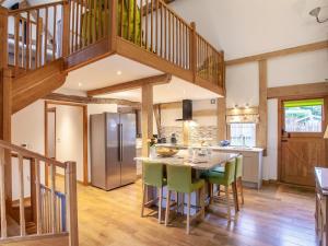 3 Bed in Worcester oc-41983