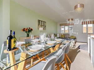 3 Bed in St. Austell oc-65572