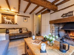 3 Bed in Cheltenham oc-49965