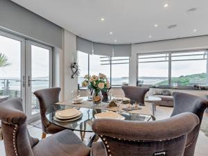 2 Bed in Tenby oc-96239
