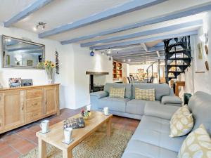 3 Bed in St. Austell oc-83541