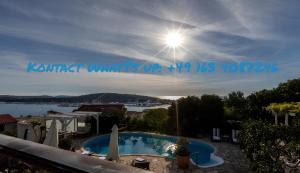 NICE AND COMFORTABLE Haus 3APARTMENTS FOR 14 PERSONS ,private pool