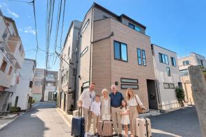 Ikebukuro area, Close to Shinjuku, three layer house, Viewing terrace, 6 min walk to subway stn, 近池袋新宿 全新三层别墅有露台 地铁站步行6分 直达新宿 东京塔 哈利波特主题乐园 公交站步行3分 最大7人