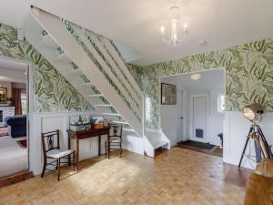 3 Bed in Malvern oc-90775