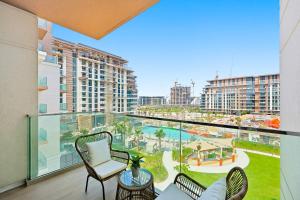 ThriveHomes Stylish 2BR in the Heart of the Promenade