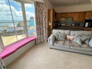 2 Bed in Tenby oc-82979