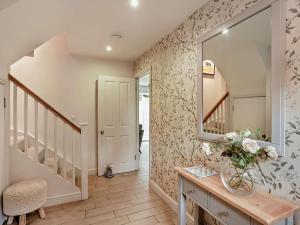 4 Bed in Cheltenham oc-62039