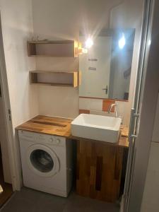 Le Sauze Bright 60m Flat near Slopes