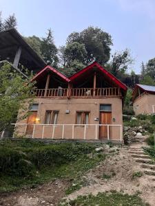 Private Mudhouse Duplex Cottage by Kahani