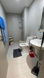 Modern 1BR 2-Min Walk to Al Araimi Boulevard