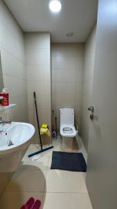 Modern 1BR 2-Min Walk to Al Araimi Boulevard
