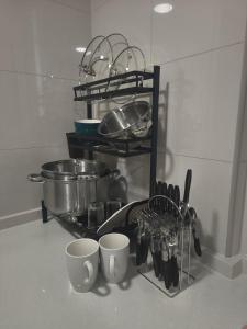 Modern 1BR 2-Min Walk to Al Araimi Boulevard