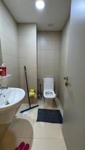 Modern 1BR 2-Min Walk to Al Araimi Boulevard