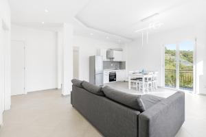 Hostdomus - Sunrise Platinum Sea View - Finale Ligure