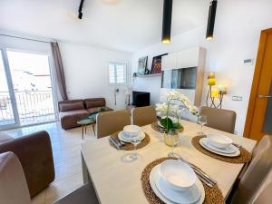 Sunlight by Hello Homes Sitges