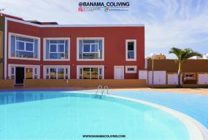 Banama Surfhouse - Coliving Coworking & Yoga