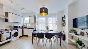 Chic Apartment with Sofa Bed & Netflix