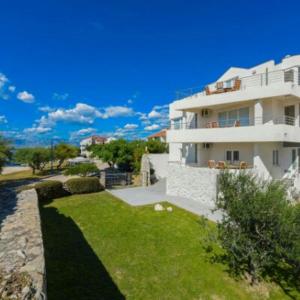 Marcela Sea front Center Luxury