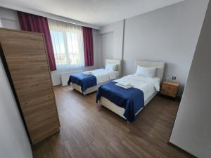 Key of Cappadocia- Mona