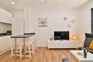 C04 - El Palo Beach 2 Bedroom Apartment