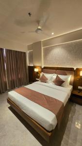 P K Unicorn Hotel And Banquet