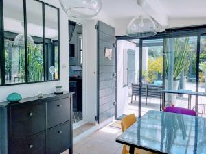 Villa In A Pine Grove Near Cassis