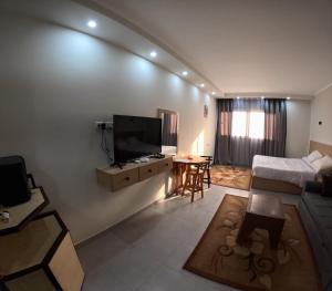 Sandy Land Entire Apartment I Beach Access I WI FI Central