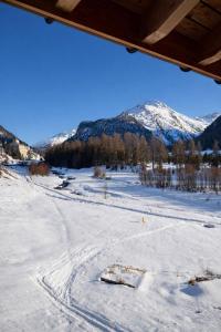Penthouse duplex with sauna & mountain views