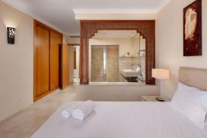 Malibu Mansions Apartments by Alfresco Stays