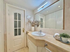 LaFrenchTouch - Estudio en primera línea de playa