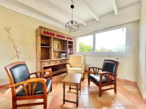 Grande maison familiale avec jardin proche des plages à Ploéven