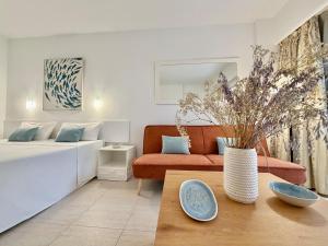 LaFrenchTouch - Estudio en primera línea de playa