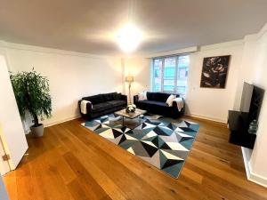 Luxury 3BR 3BA Flat Opposite Hyde Park