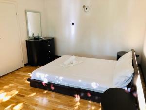 Joy City Stay George 12