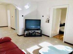 Joy City Stay George 12