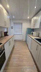 Home at 5B Stylish City Stay King Bed Near Cardiff Centre