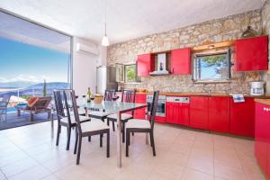 Villa Armonia by Rastonivillas - Colorful and sunny! northeast Corfu